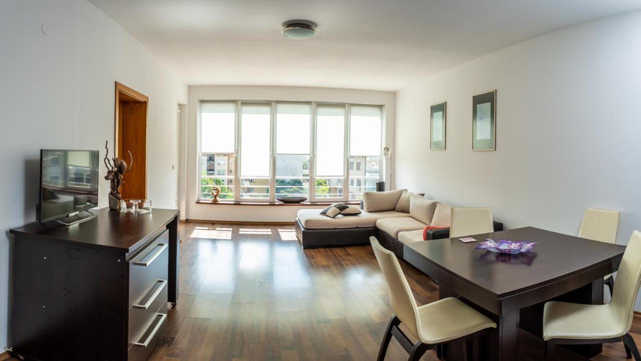 Central Apartment Mountain View คาร์โลโว ภายนอก รูปภาพ