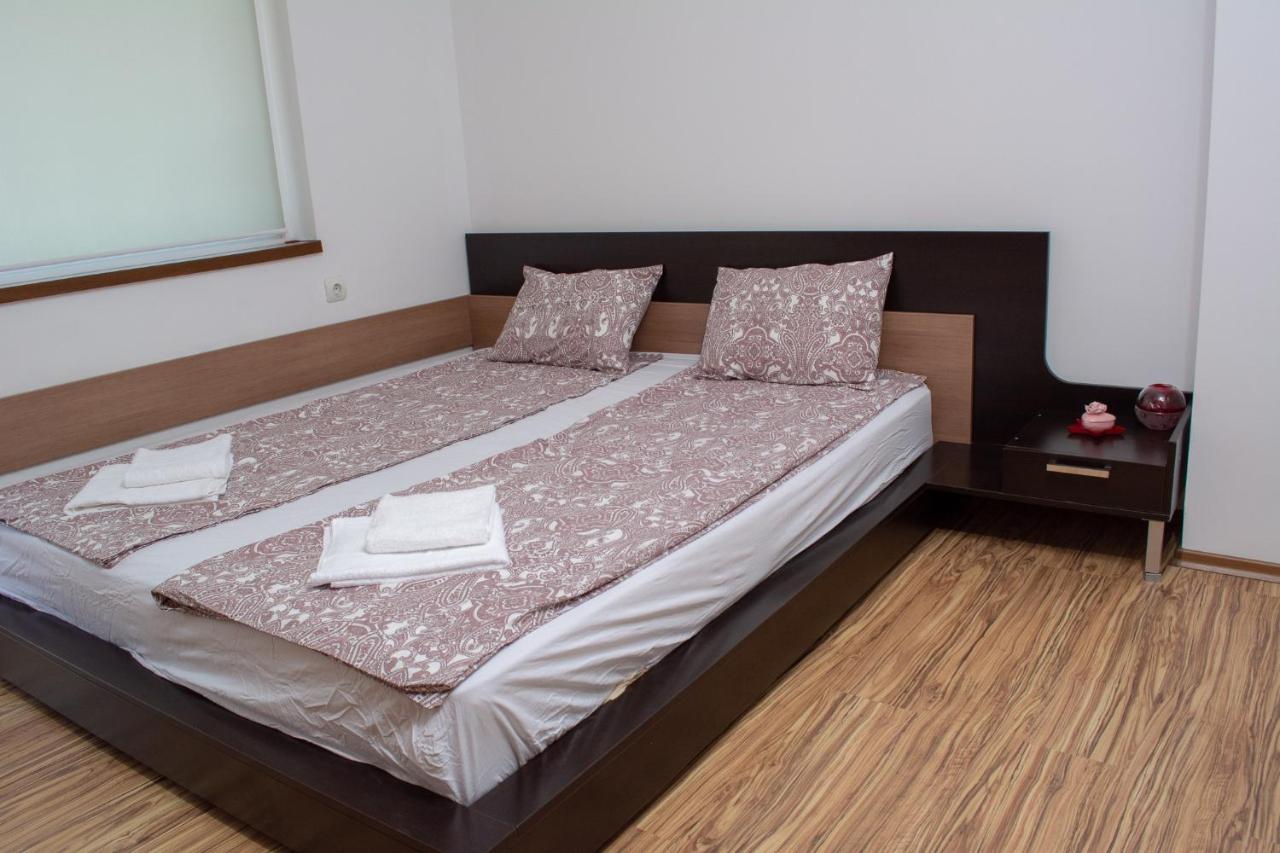 Central Apartment Mountain View คาร์โลโว ภายนอก รูปภาพ